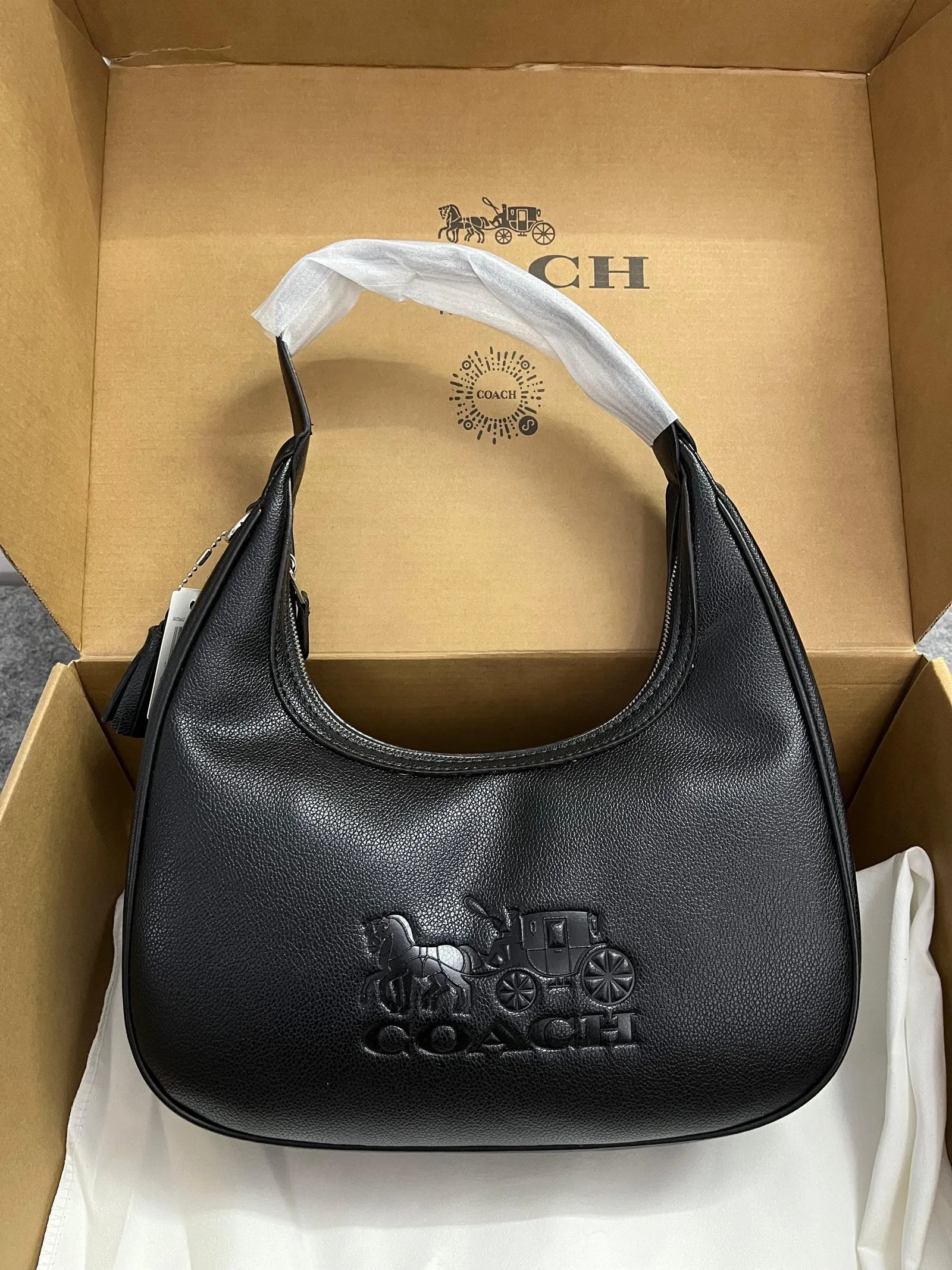 Coach Carmen Shoulder Bag Black With OG Box Dust Bag Bags (Shoulder Bag)