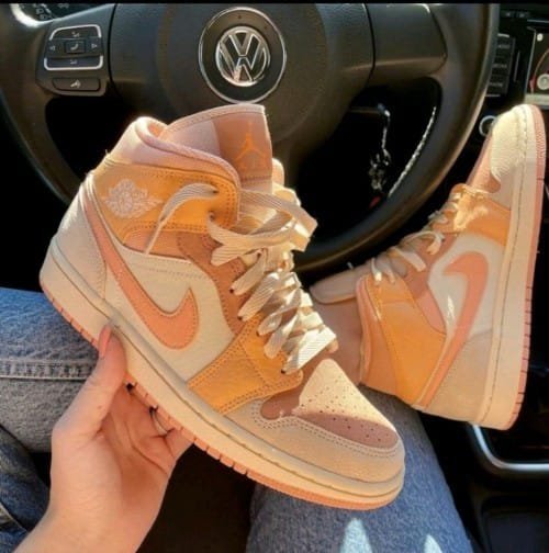 First Copy Air Jordan Retro 1 APRICOT ORANGE Shoes For Her - Image 3